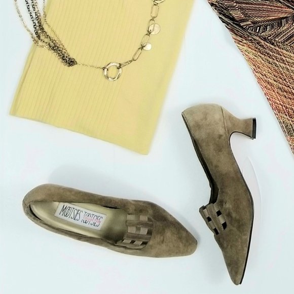 FIND THESE BEAUTIES & SO MUCH MORE IN MY CLOSET! - Picture 5 of 5